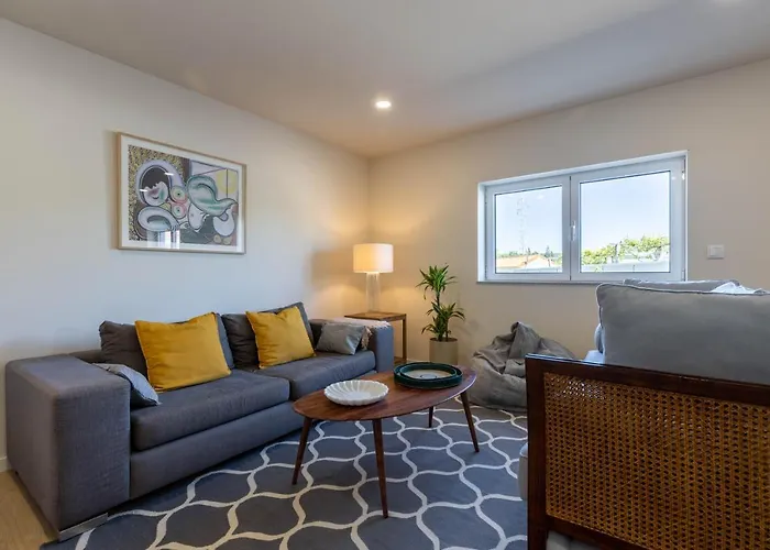 Green Apartment Pedras Salgadas 아파트 *